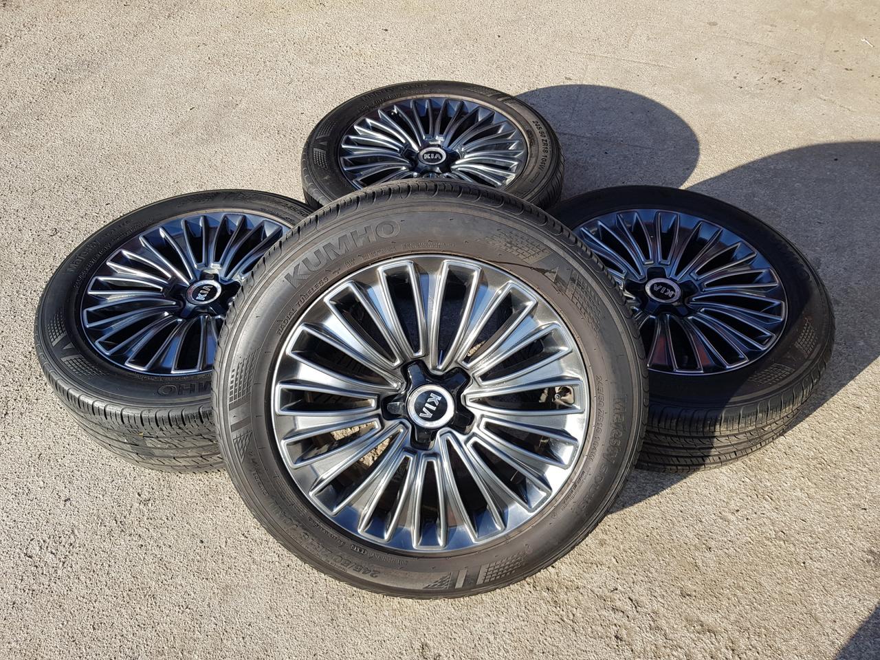 K9 순정 18인치 휠타이어 판매합니다~