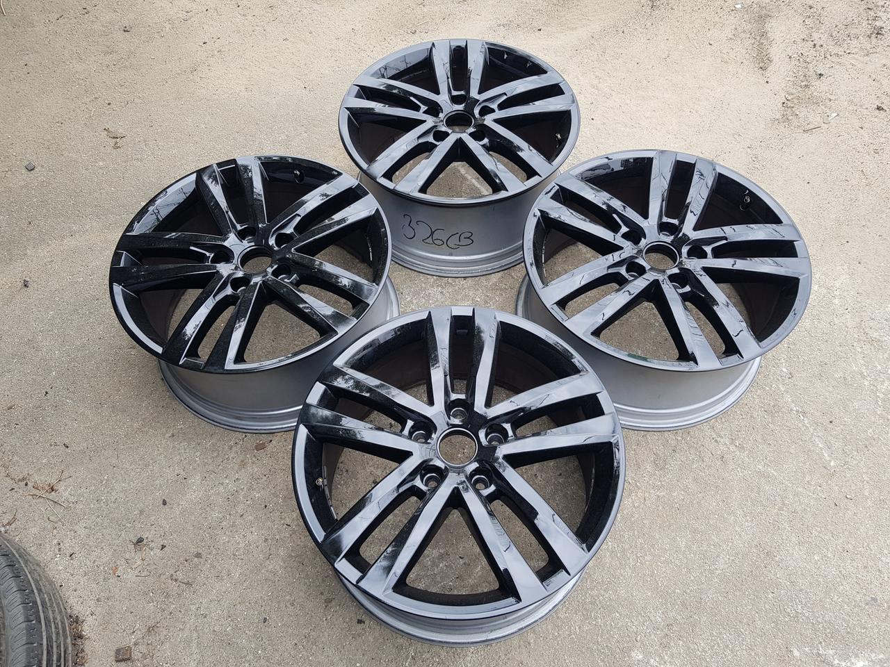 폭스바겐 투아렉 유광블랙 순정 19인치 휠 판매합니다~