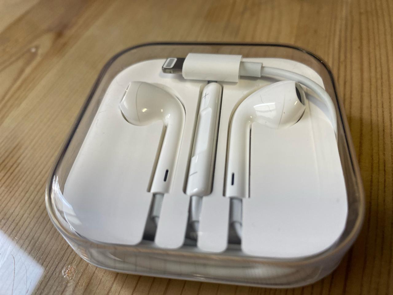 아이폰 이어폰(새것)