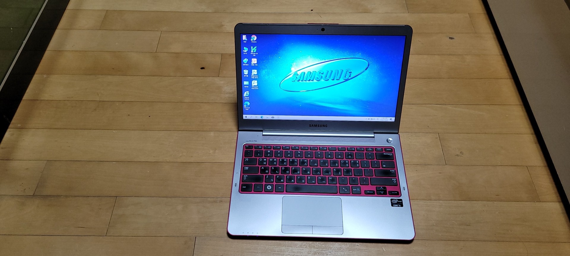 삼성 울트라북5( i5-3세대/ 램8GB/ SSD/ 윈10/ 엑셀)