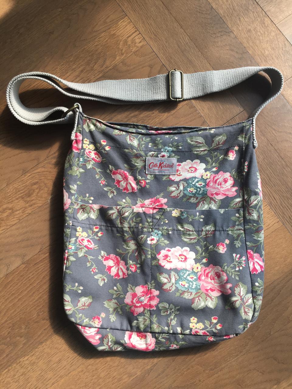 캐스키드슨 정품 크로스바디