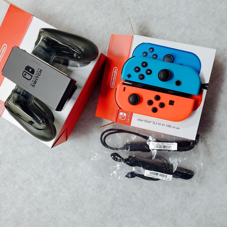 닌텐도 스위치 조이콘 + 충전그립 세트