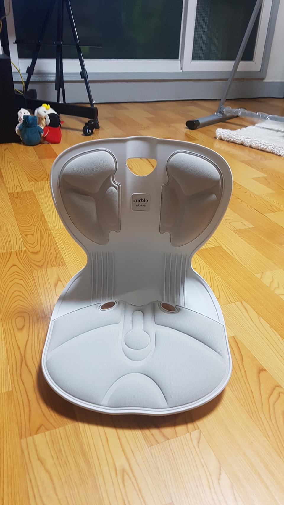 에이블루 커블체어  컴피