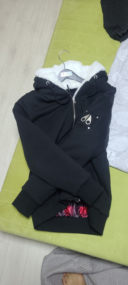 무스너클바니스웨터xl