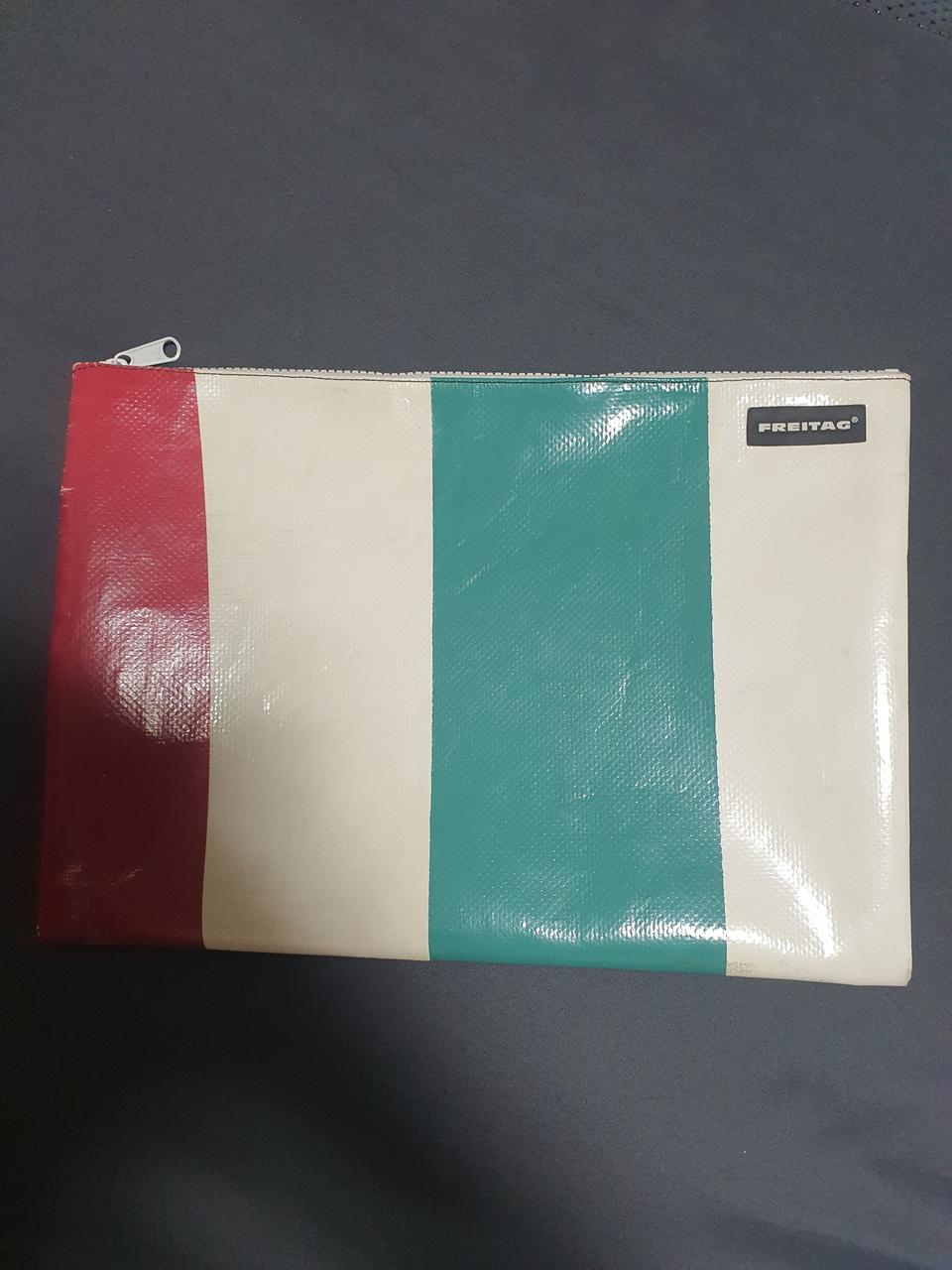 프라이탁 댄 급처합니다!!