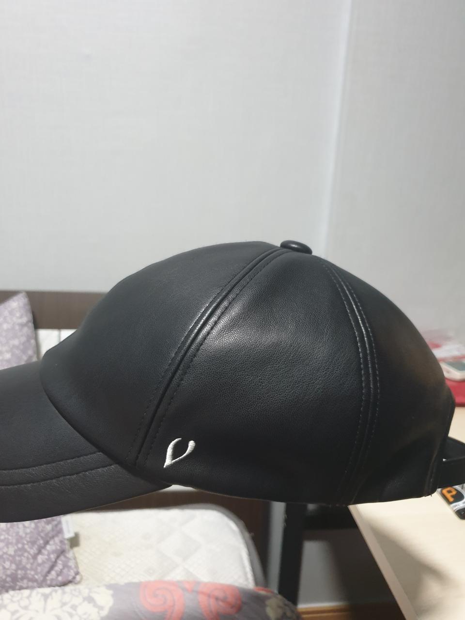 바이브레이트 볼캡모자