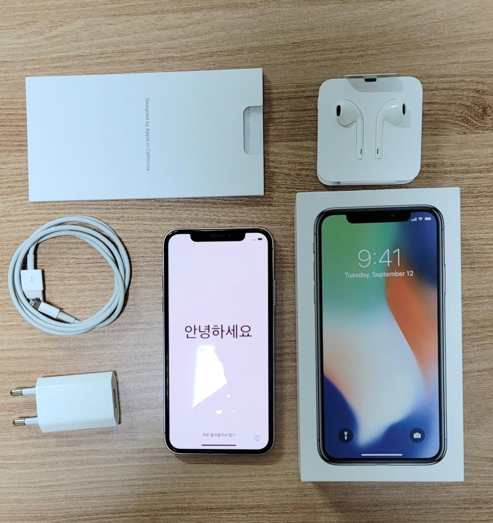 아이폰 x 화이트 256g s급 판매합니다.