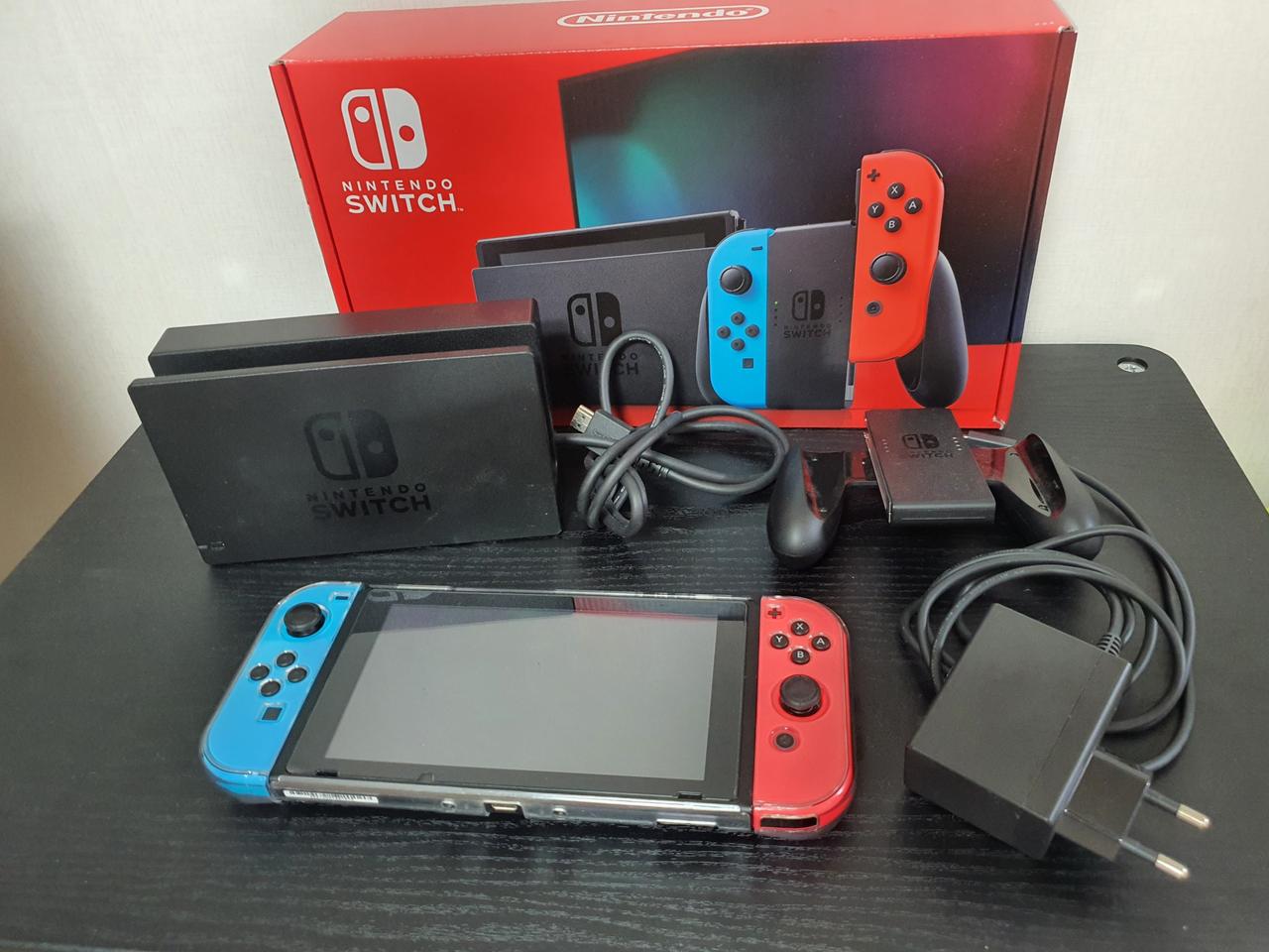 닌텐도 스위치 신형 팝니다.
