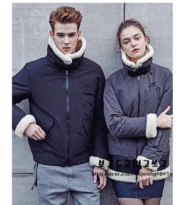 뉴발란스 다운 무스탕