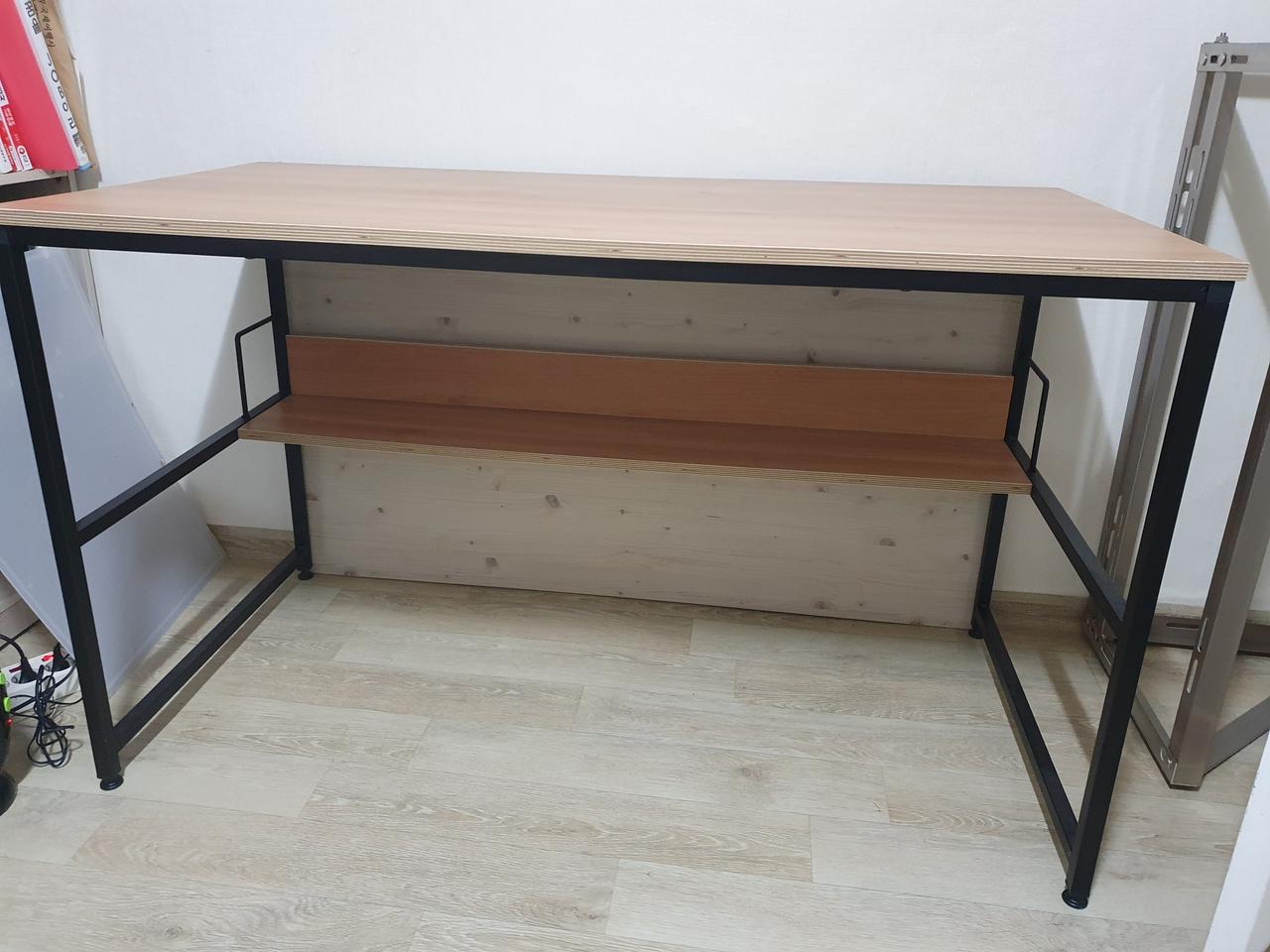 소프시스 언더랙 책상 1260 티크 블랙 2020년 4월 구매