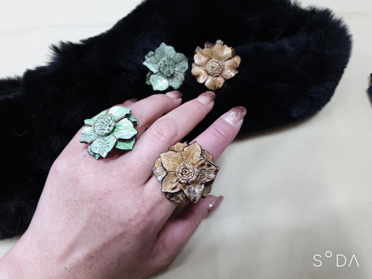 핸드메이드 가죽 꽃반지