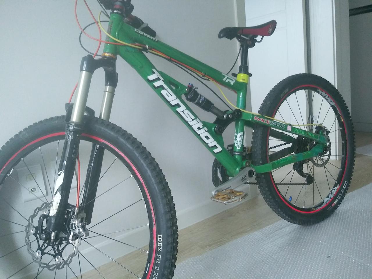 트란지스 수입품 산악로드 자전거 팝니다.택배비포함.반품은불가