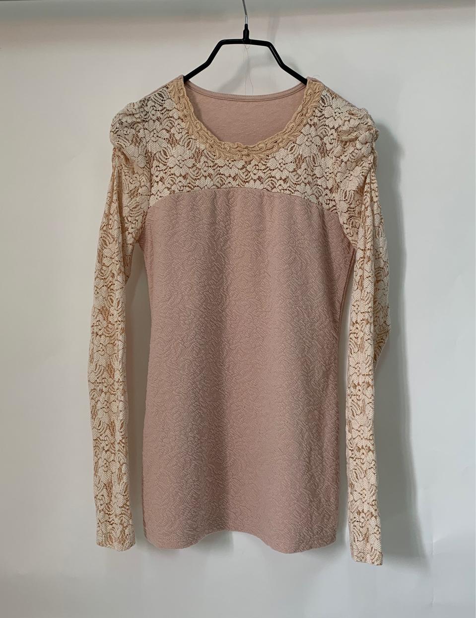 자수레이스 스판 블라우스 메쉬니트배색 셔링소매 티셔츠