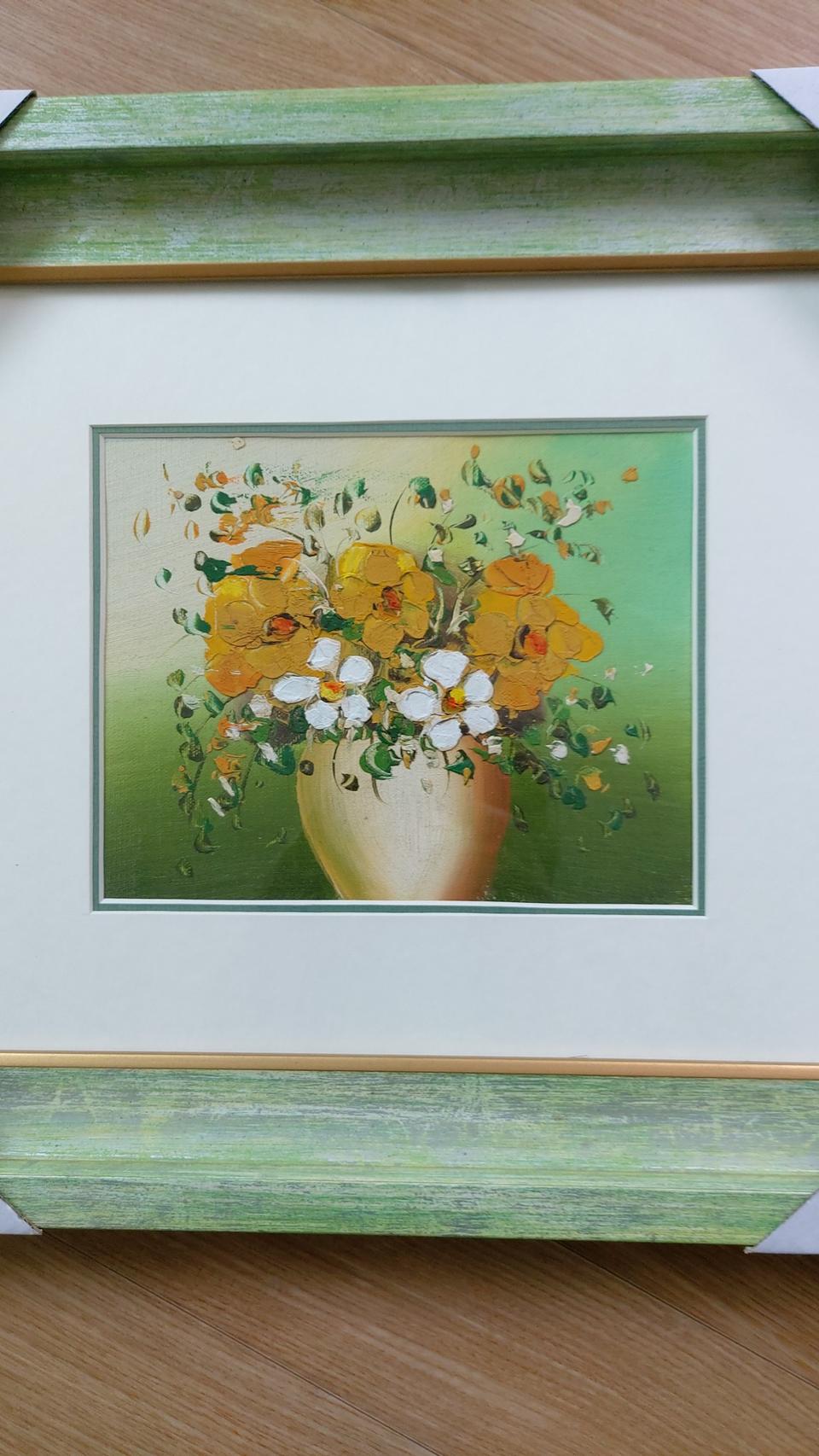 화사한 유화작품 새액자입니다