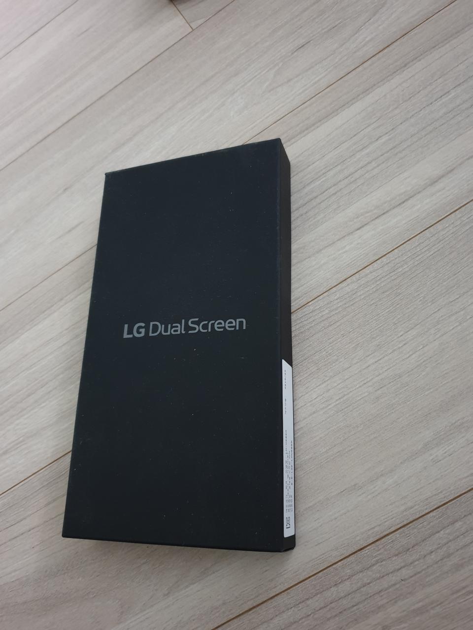 LG v50 dual screen case 팝니다