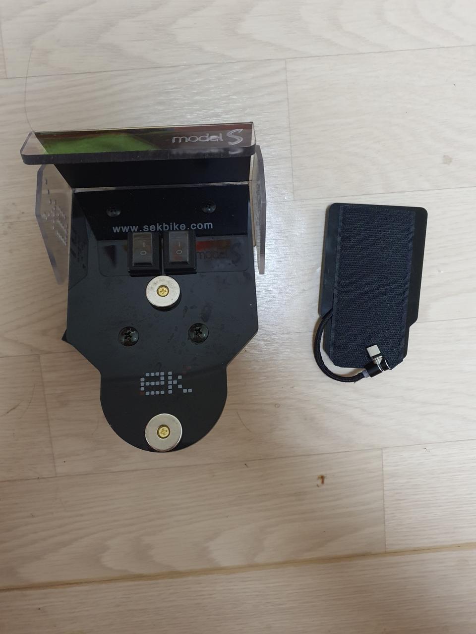 ek샵 거치대팝니다