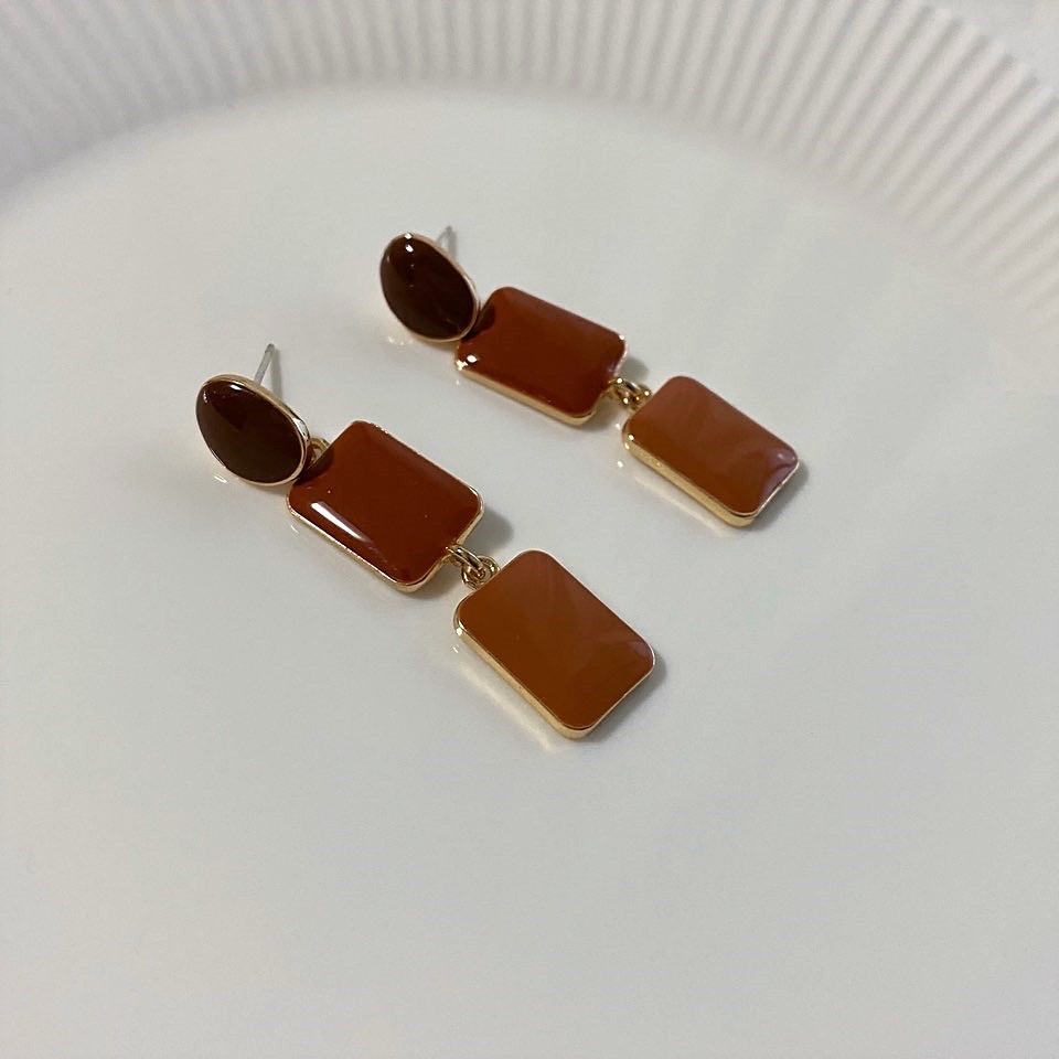 브라운 사각 드롭귀걸이