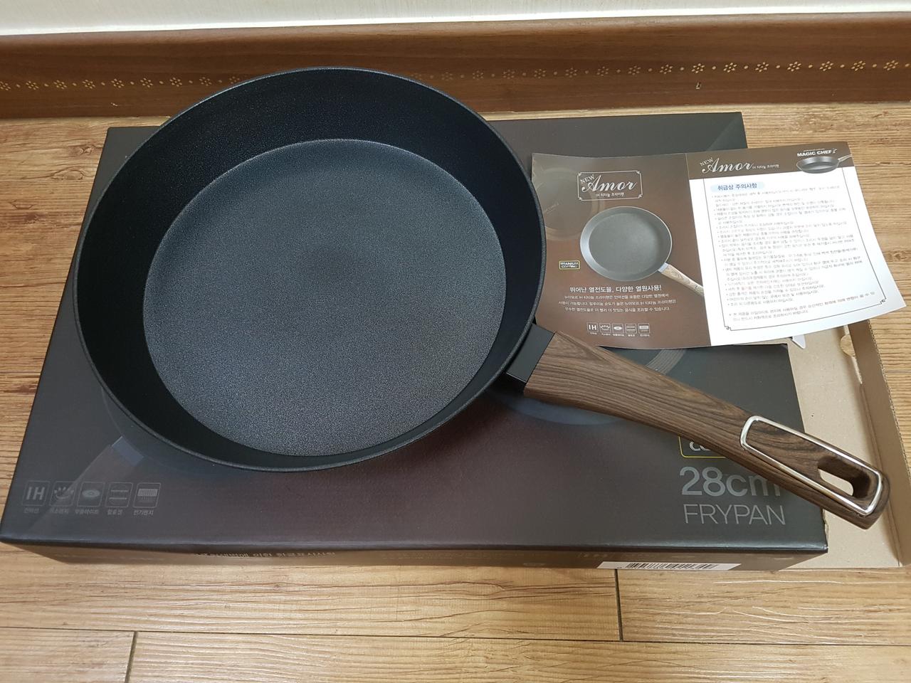 티타늄 프라이팬