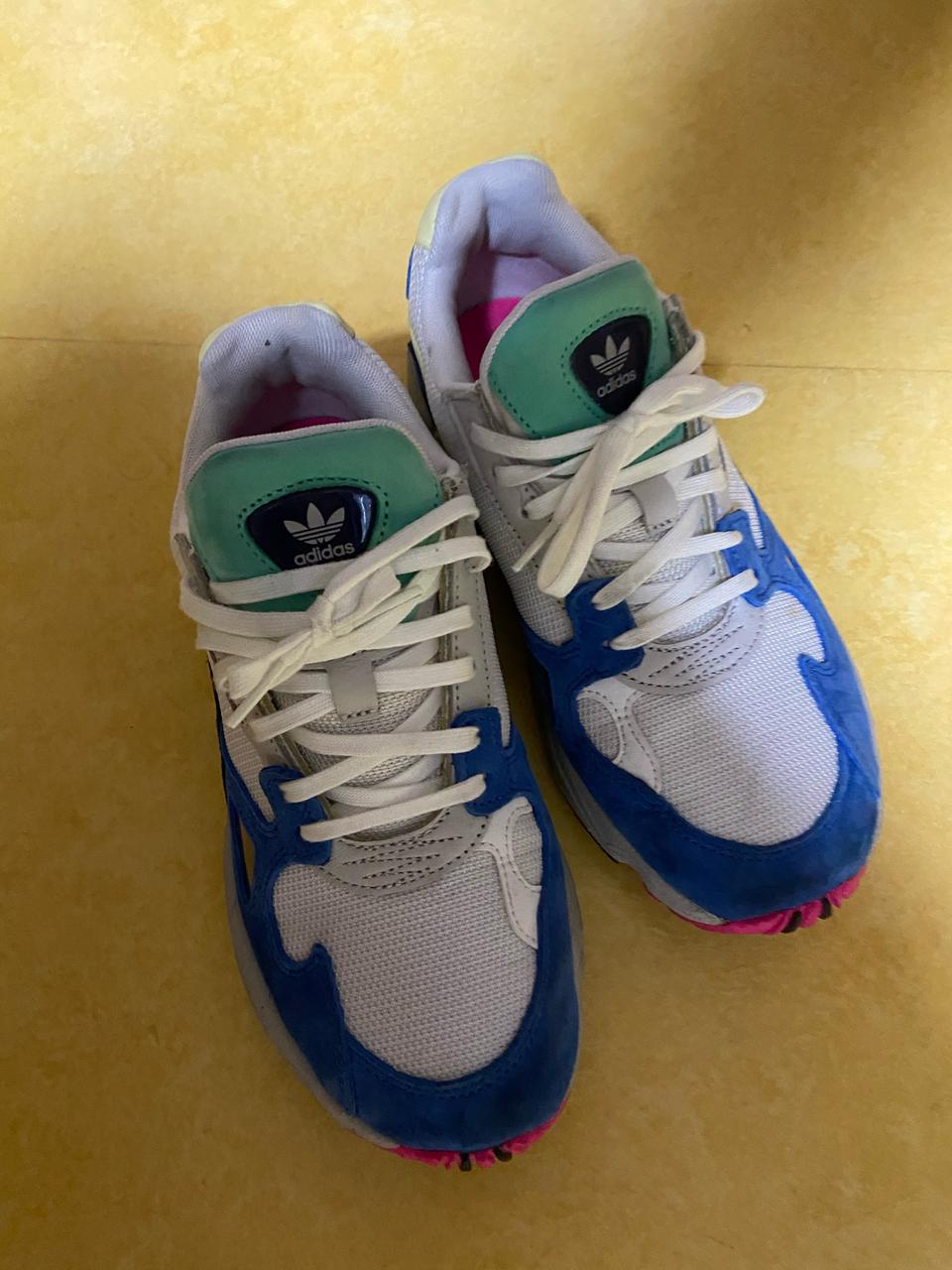 아디다스 팔콘240