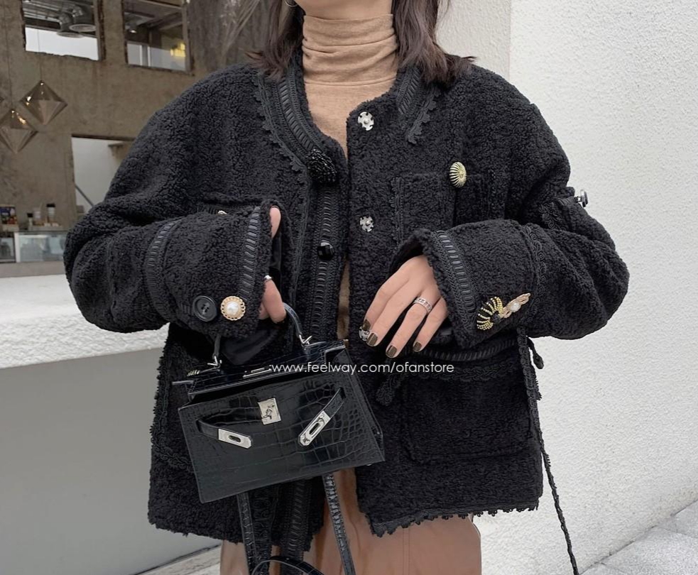 쥬얼리 & 금장 단추 포인트 부클 자켓