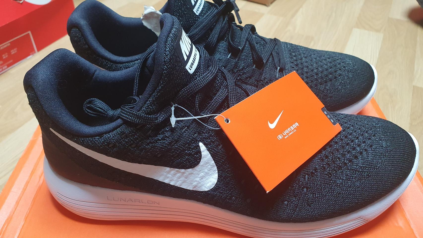 나이키 루나에픽로우 270mm 나코탭새제품