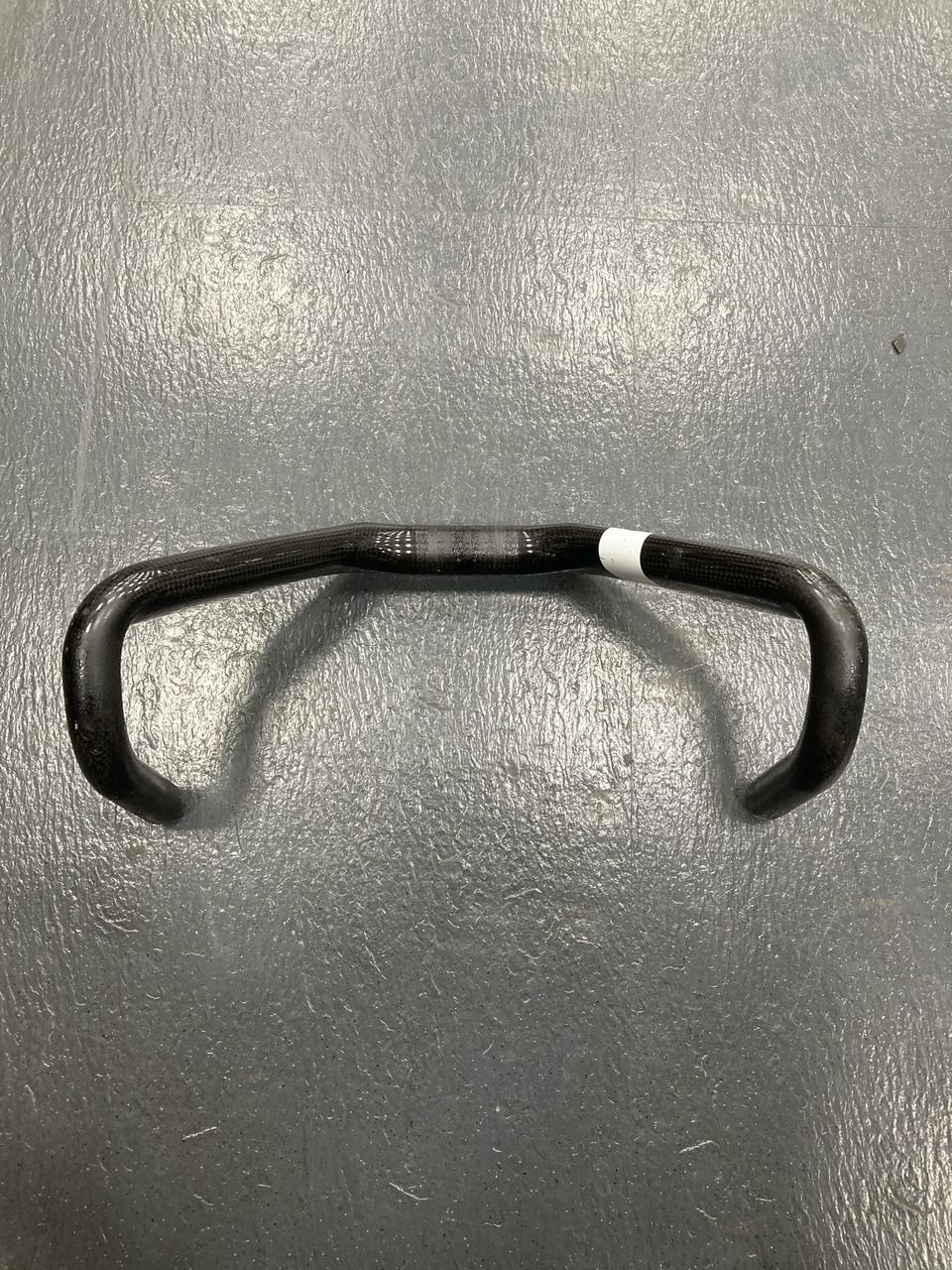 코메트 경륜 카본 핸들바 360mm 판매합니다