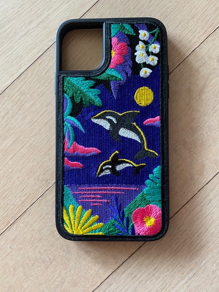 아이폰11케이스 위글위글 자수케이스