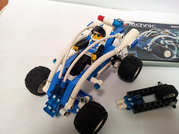 레고 올드 테크닉 8252 Beach Buster / Police Car