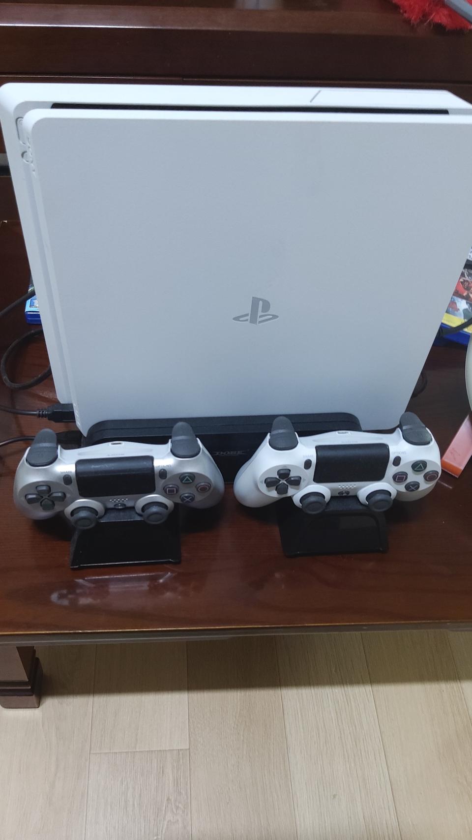 PS 4 와  타이틀 7개