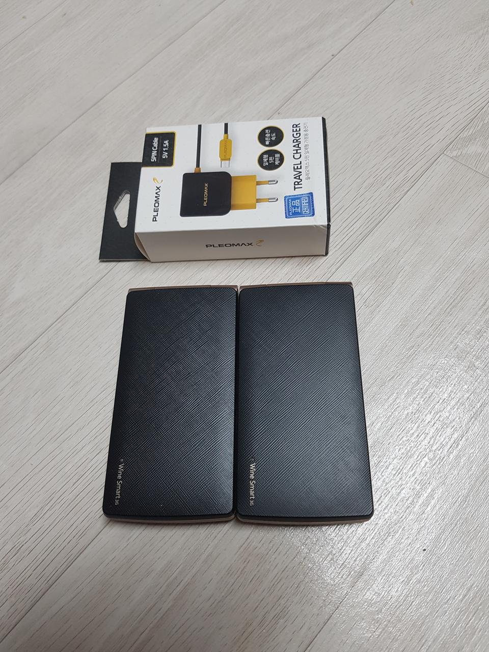 와인스마트 골드블랙 스마트폴더폰 카톡폰