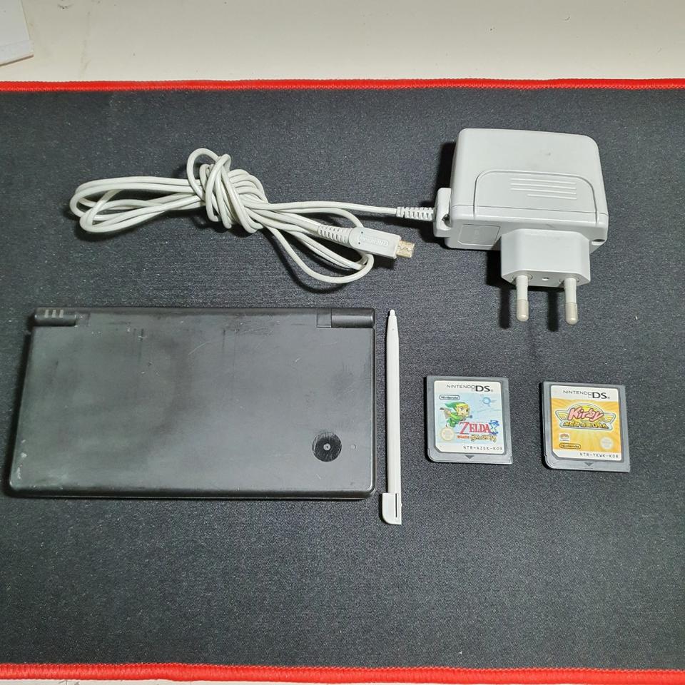 DSi+젤다의전설 몽환의 모래시계+커비 풀세트