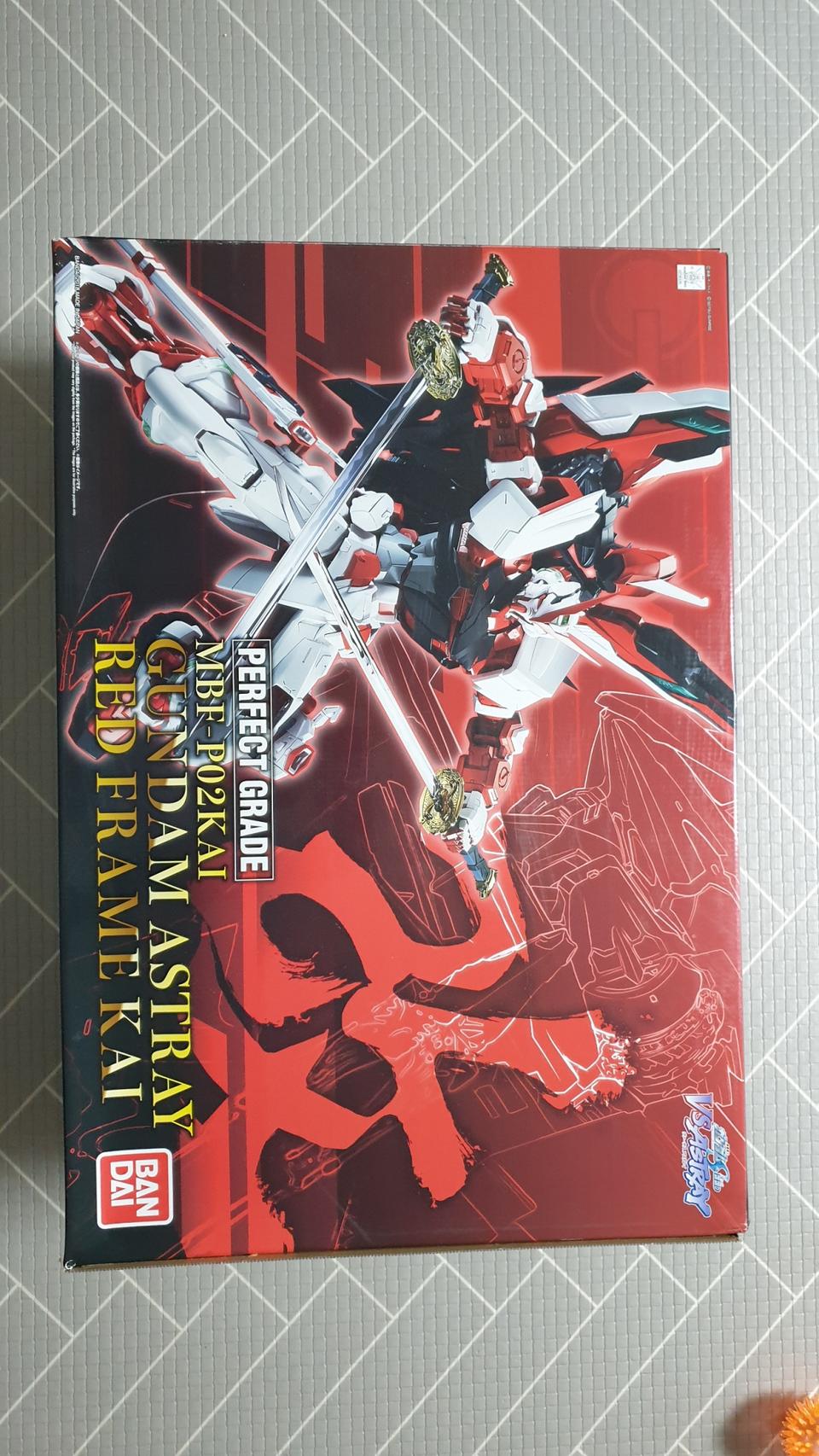 반다이 PG 1/60 레드프레임 카이_판매