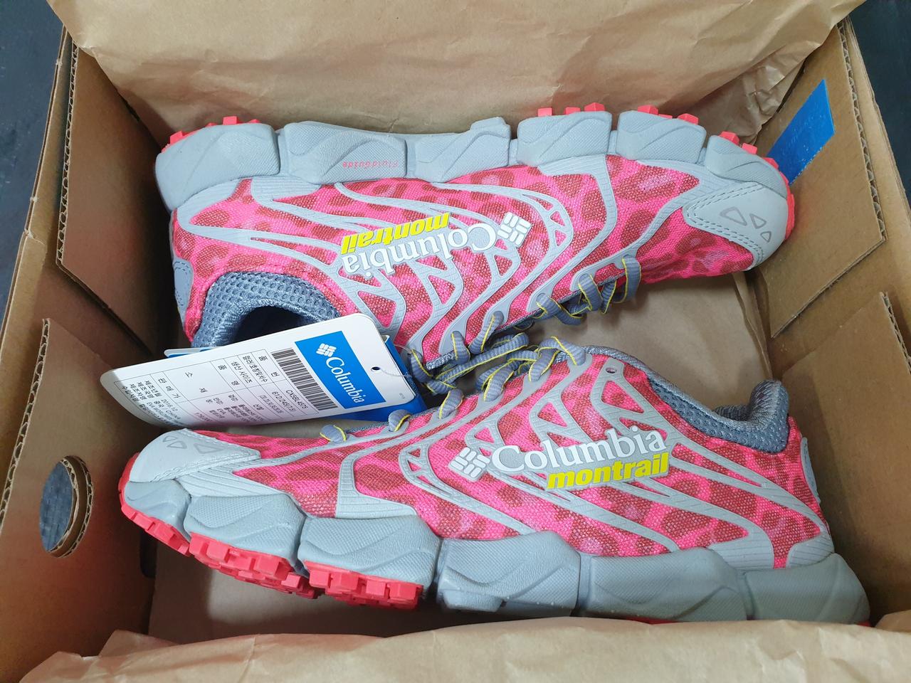 새상품 콜롬비아 몬트레일