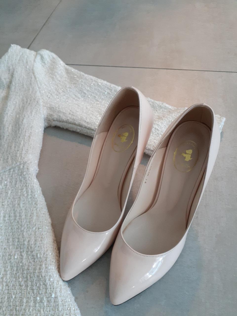 핑크베이지 펌프스