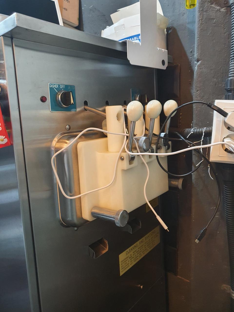 아이스크림기계 3구 미쓰비시