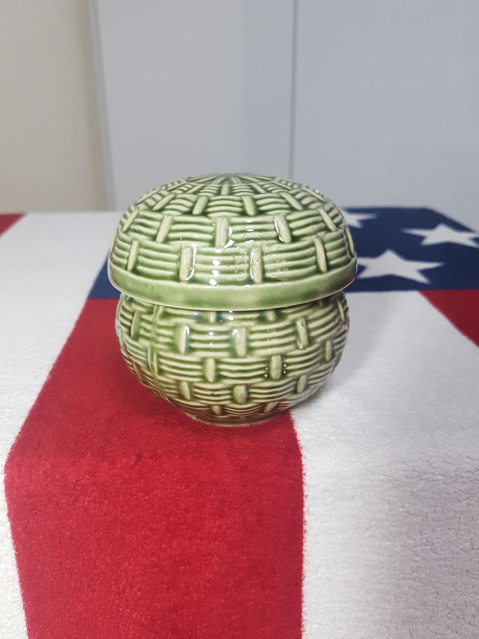 전통 단아하고 이쁜 나홀로잣잔 1종입니다