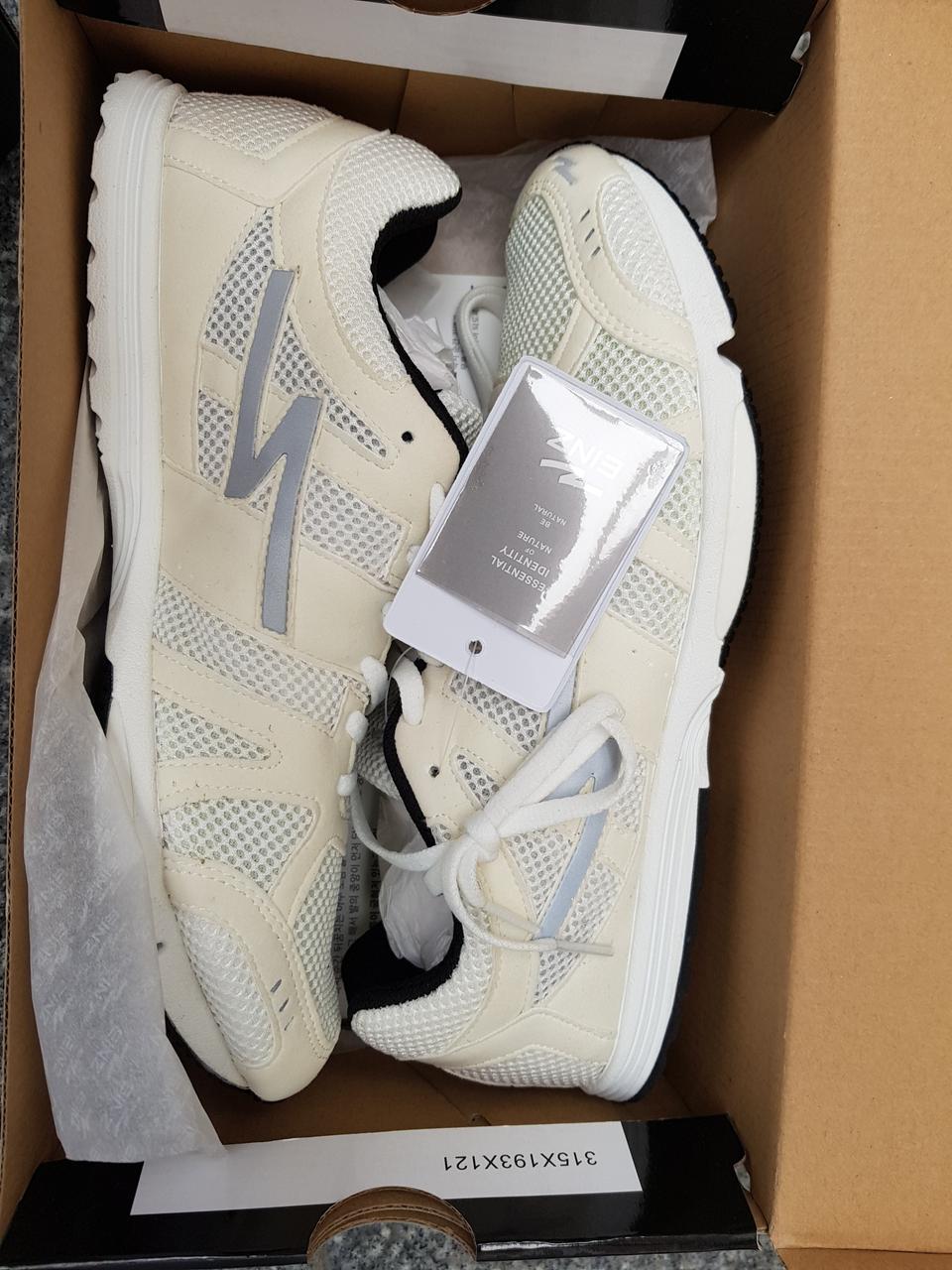 아인즈 러닝화 S133 (새제품) / 280mm, 285mm