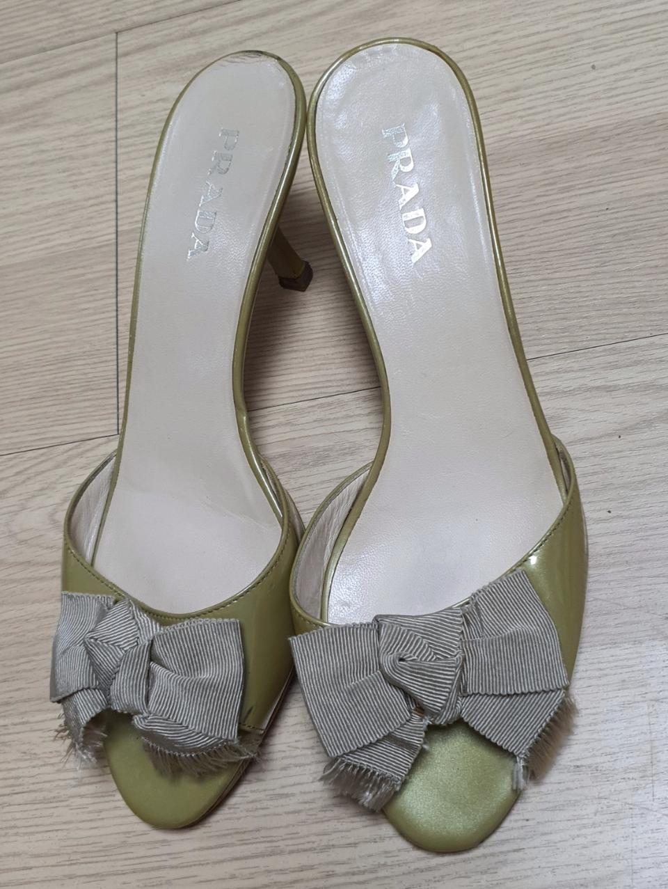 프라다 샌들