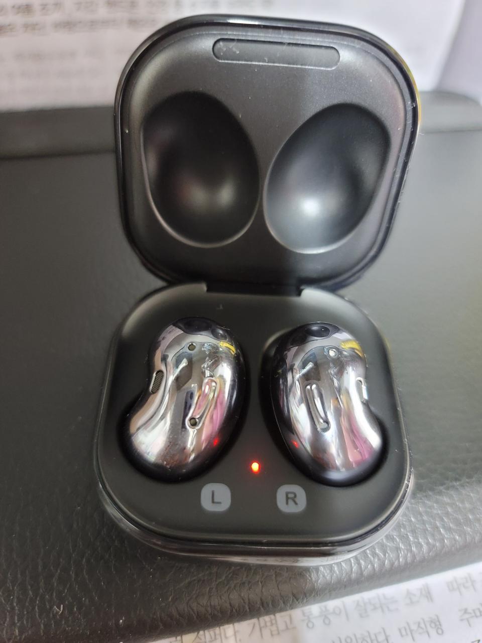 갤럭시 버즈라이브 블랙을 버즈플러스로 교환.판매