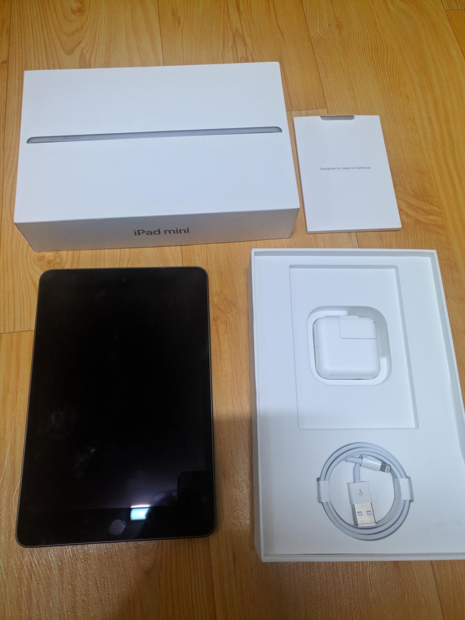 개봉만 한 아이패드 미니5 셀룰러 스페이스그레이 256GB 풀박스 팝니다