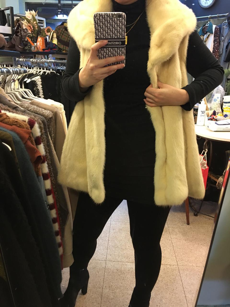 아이보리밍크조끼