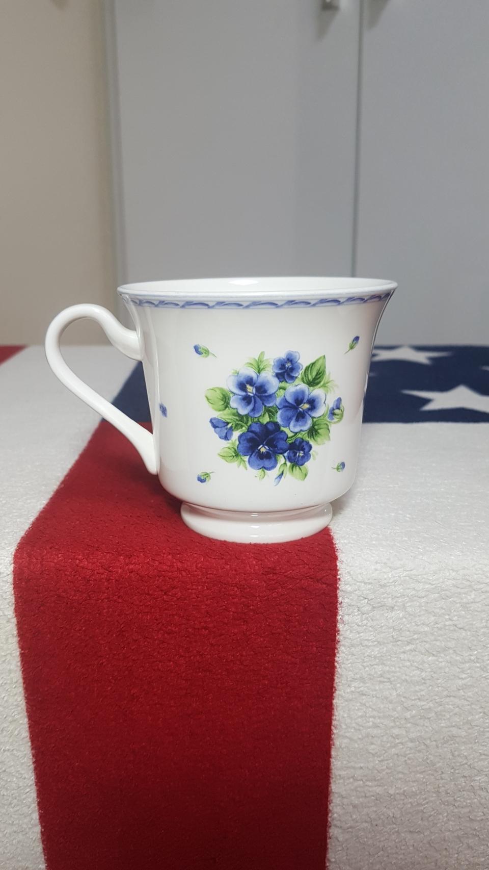 꽂그림  이쁜 한국도자기 머그.커피잔입니다