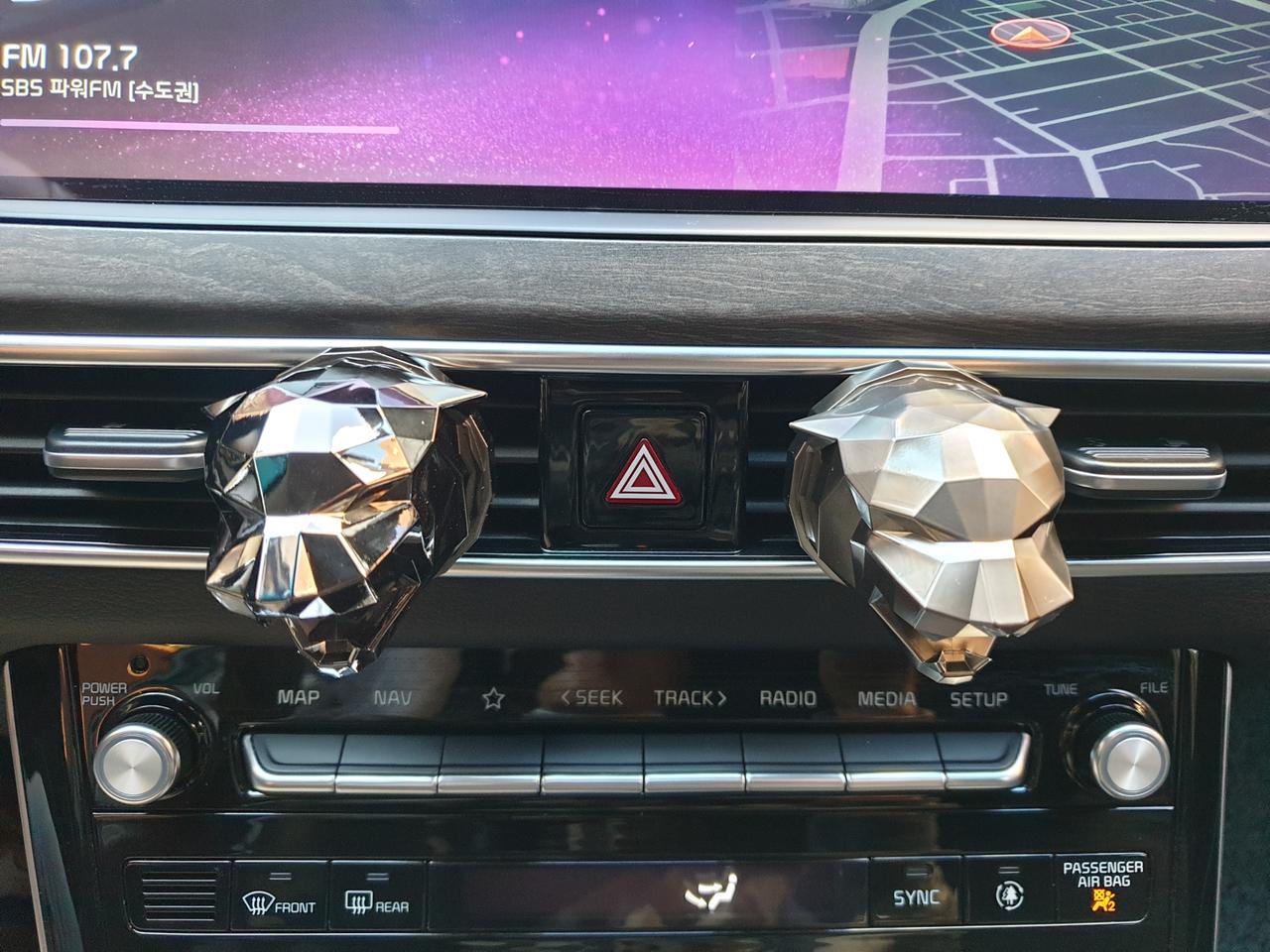 고급 차량용방향제 퓨마방향제 재규어 명품 크롬 메탈 새차선물 선물패키지