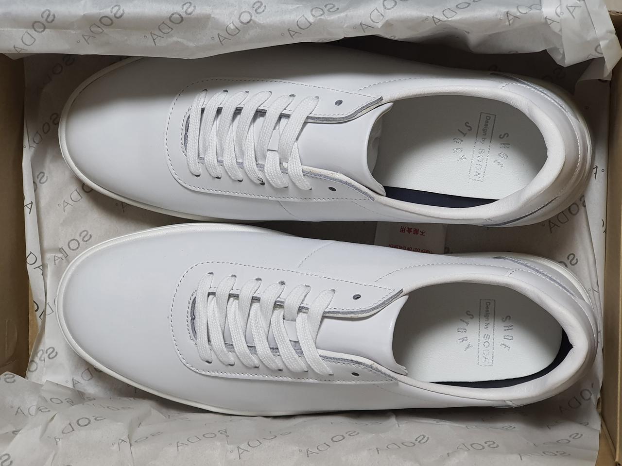 소다 (SODA) 하얀색 스니커즈 구두