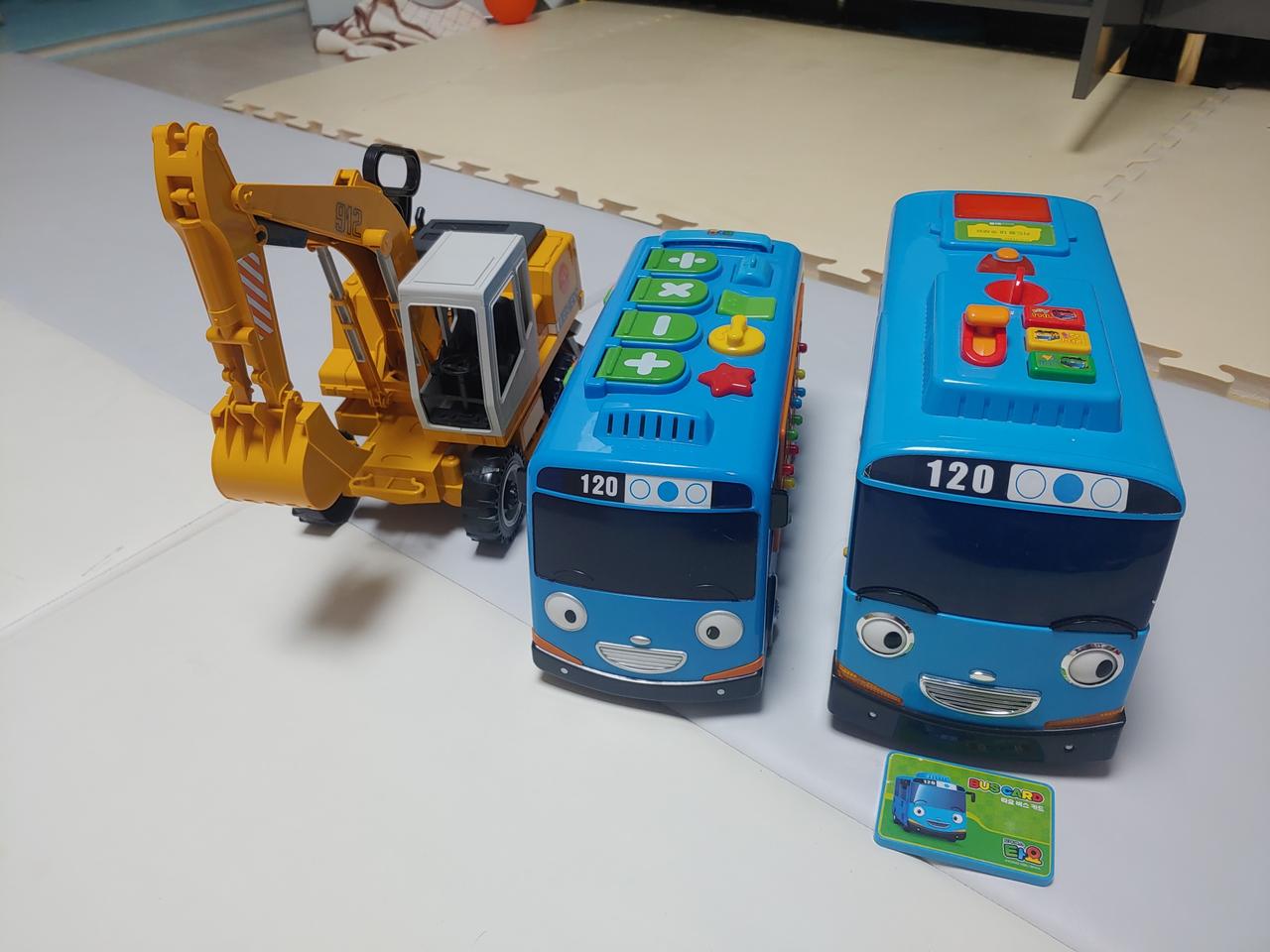 (택포) 타요버스2개 + 포크레인 덤