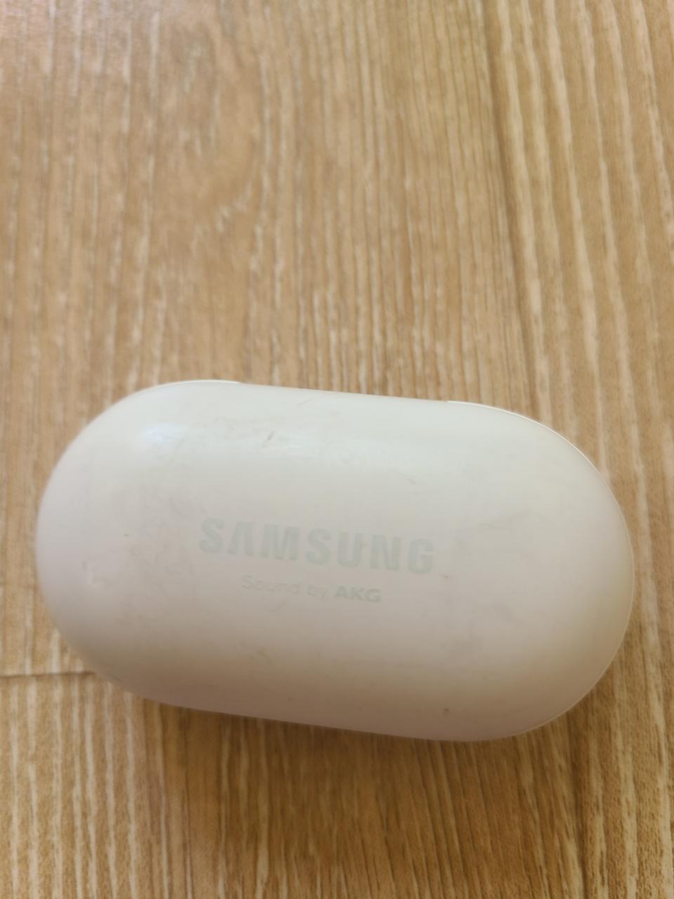 갤럭시버즈플러스정품입니다