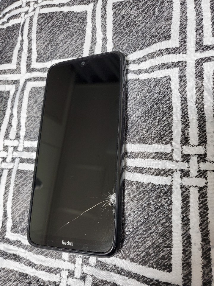 홍미노트8T 액정파손폰 판매