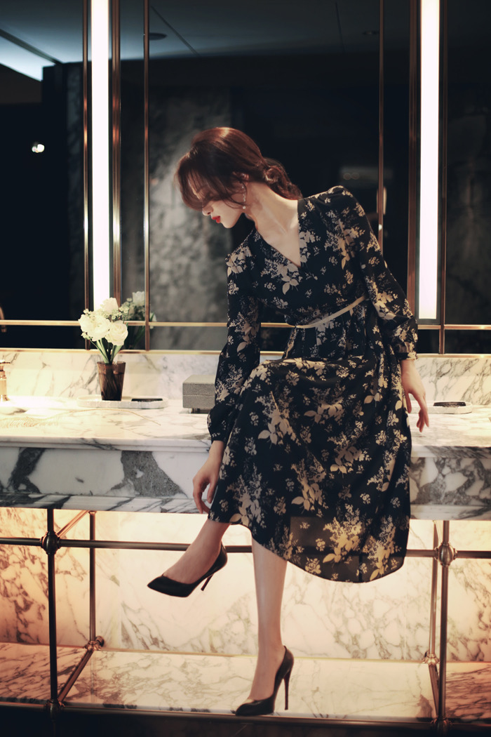 밀크코코아 Amelie dress black fallen leaves