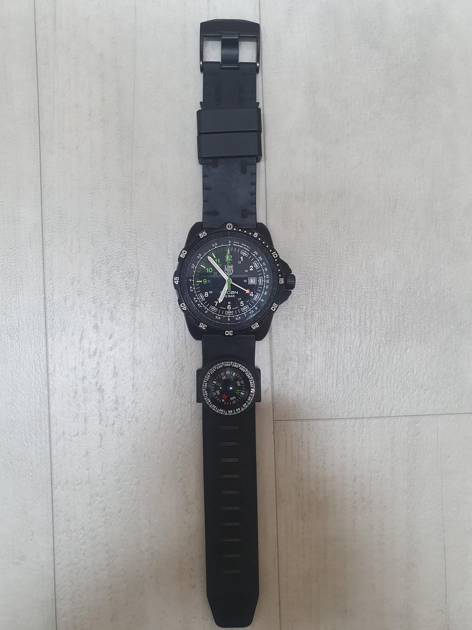 루미녹스 시계 판매 합니다.