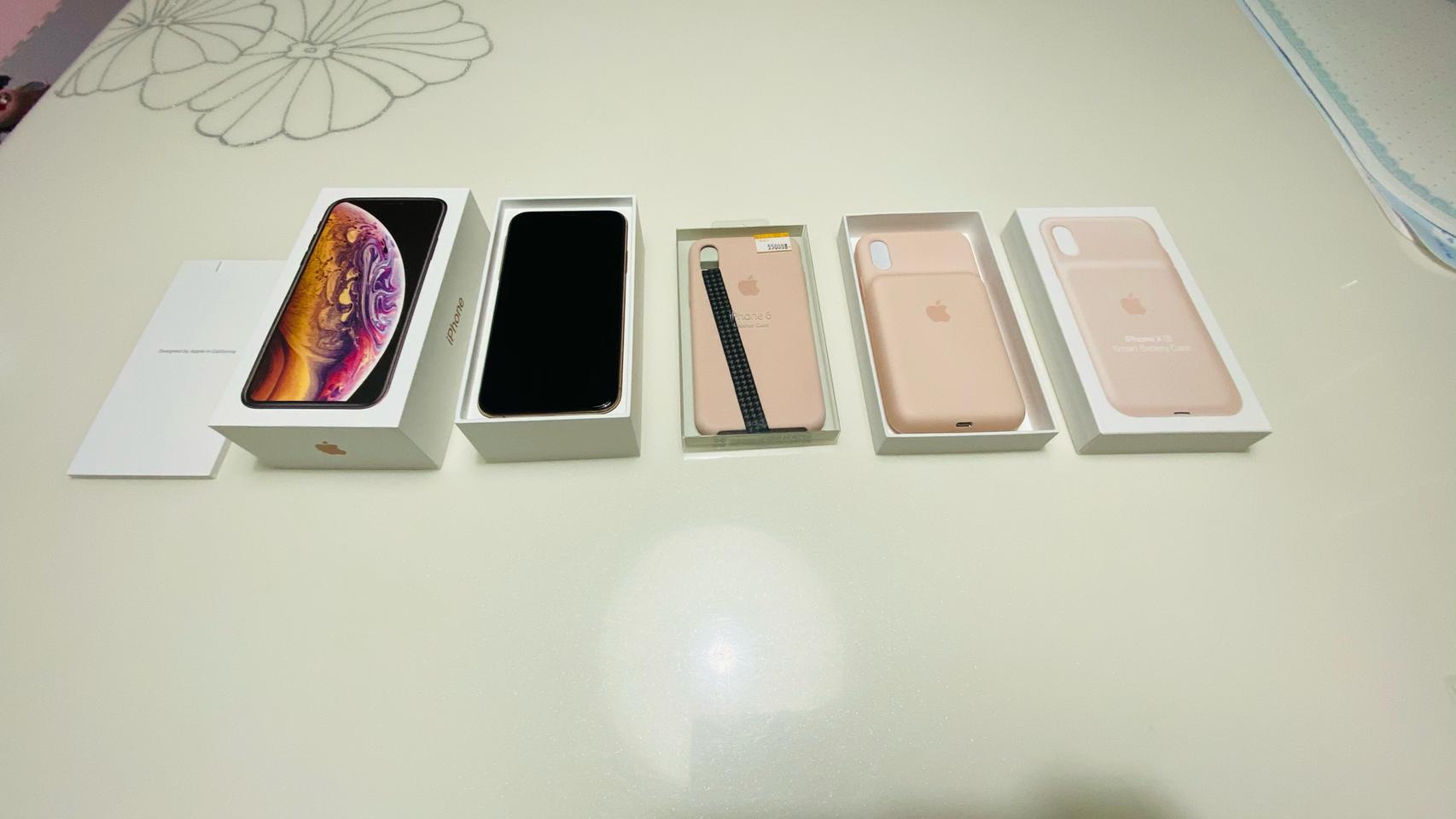 아이폰 xs 512 거의새것 정품케이스2개포함